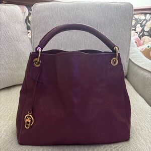 Louis Vuitton Artsy MM Empreinte Raisin Burgundy Leather Hobo Bag Authentic
